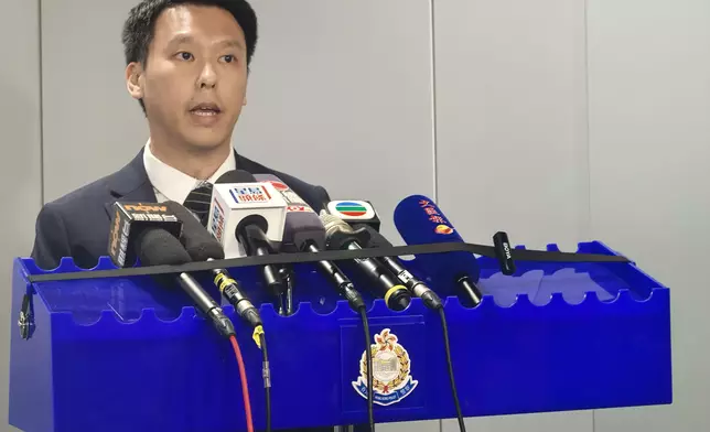 警方毒品調查科行動組高級督察陳源勳向傳媒簡報案情。