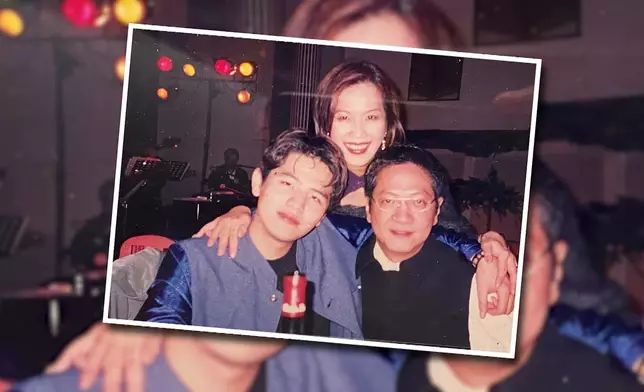 陳友與仔仔老婆的相片。