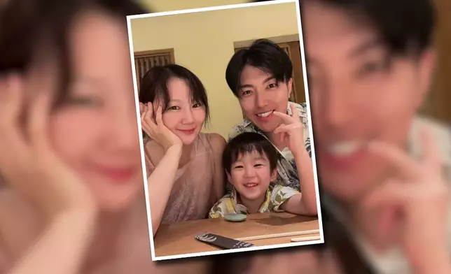 趙浚承與仔仔老婆的相片。