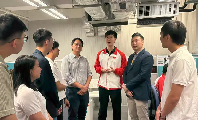 工聯會立法會議員到訪長者安居協會。