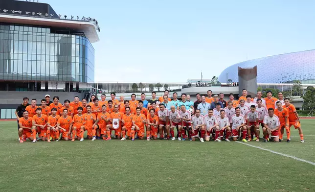 香港明星足球、香港傳奇足球隊大合照