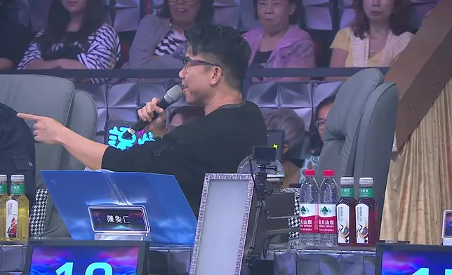 陳奐仁（Hanjin）亦大讚泳兒。