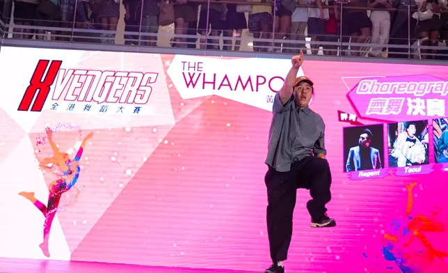 來自泰國Urban Dance Studio的Mark擔任星級評審，更傾力演出為參賽者打氣。