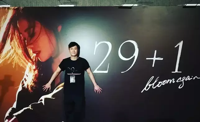 參演舞台劇及電影《29+1》。