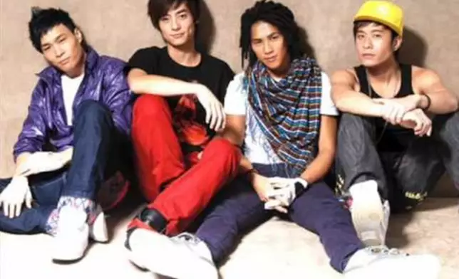 楊尚斌轉型擔任舞蹈員後曾與何浩文等人組成舞蹈男團「Bro5」。