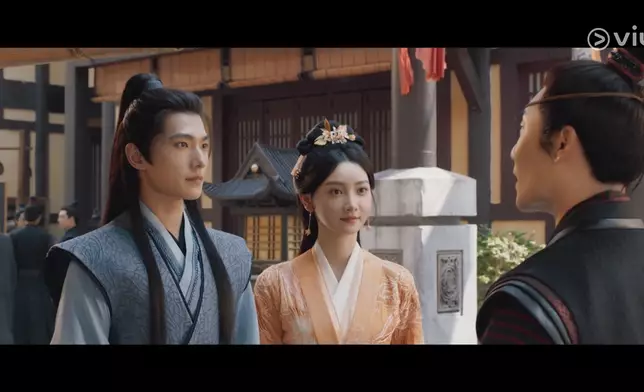 韓立（楊洋飾）與董萱兒（金佳悅飾）