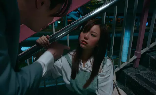 就係呢場醉酒錫錫戲，搞到謝東閔係咁出汗呀！