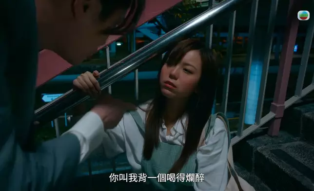 就係呢場醉酒錫錫戲，搞到謝東閔係咁出汗呀！