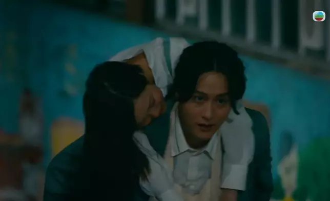 就係呢場醉酒錫錫戲，搞到謝東閔係咁出汗呀！