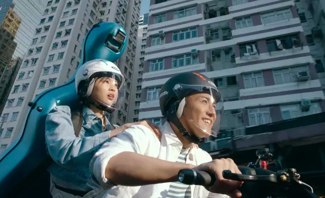 呢場騎電單車戲，簡直係顏值大放送。