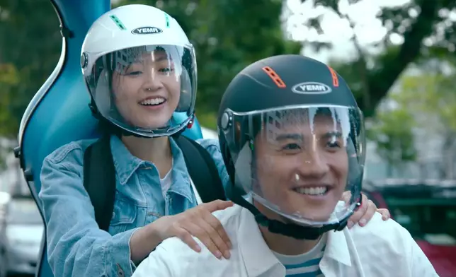 呢場騎電單車戲，簡直係顏值大放送。