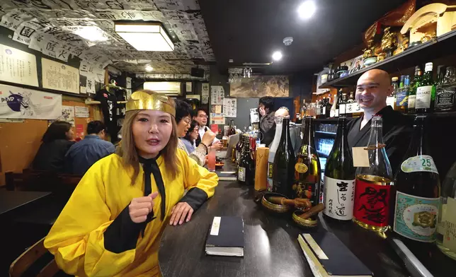 今晚Helen以西遊記打扮出場。