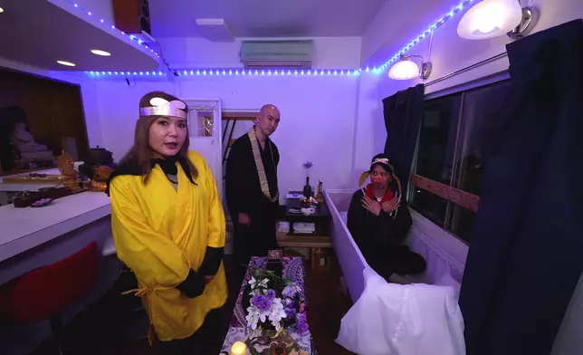 1,000日圓提供入棺及和尚頌經服務。