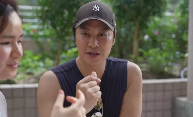 譚哥親自到Michelle平時練習跑步的地方指導。