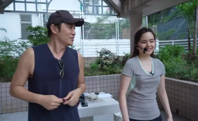 譚哥親自到Michelle平時練習跑步的地方指導。