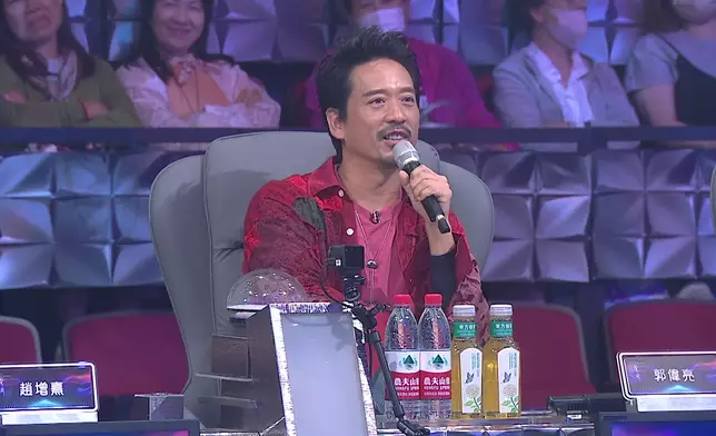 郭偉亮（Eric Kwok）大讚Jeffrey：我覺得你係有機會做一個偶像歌手。