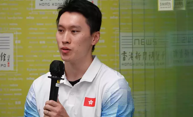 香港體操隊教練吳翹充表示，認為當運動員遇到困難時，也要學習適應、接受改變，才會有進步。