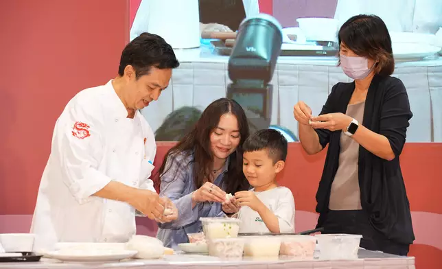 五大主題日貫穿展期，開幕日(8月14日)的「得閒品茶」聚焦南北方點心及造型點心製作示範、 茶療身心工作坊等精彩活動。