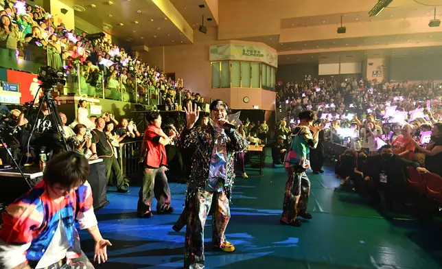 「外星人舞者」驚喜降臨.