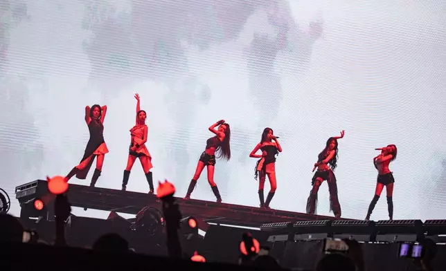 BABYMONSTER亦預計在10月推出新迷你專輯。 BABYMONSTER官方X圖片