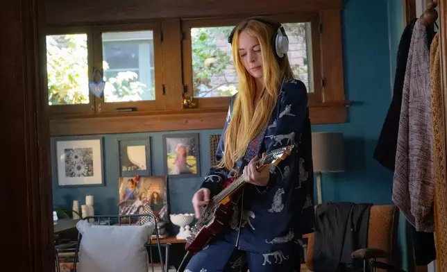 一代玉女紅星蓮茜露漢回歸升級靚媽！