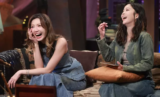 Jinny跟賴慰玲昨晚肆無忌憚地狂笑。