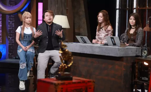 Babyface跟Nina分享交往經過及解答網民問題。