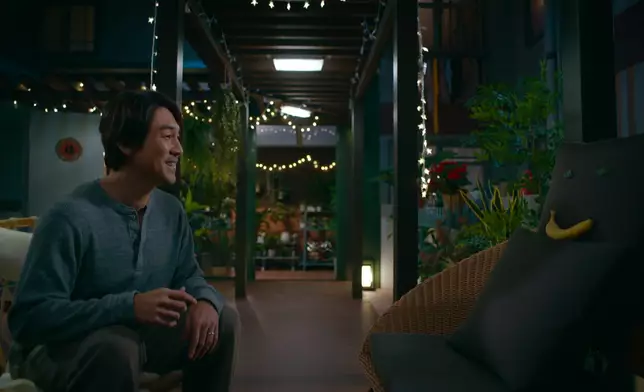 為咗以最好嘅狀態同阿女相認，久哥係咁對住條蕉練習，笑咗。