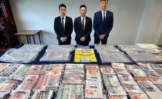 警方連日掃蕩17個非法賭檔，共拘208人。