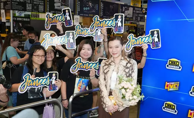 吸引大批粉絲到場！