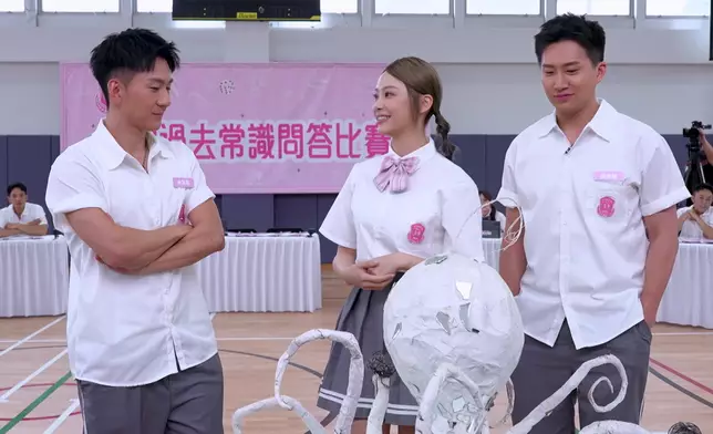 Sophie話呢個作品係形容佢自己。