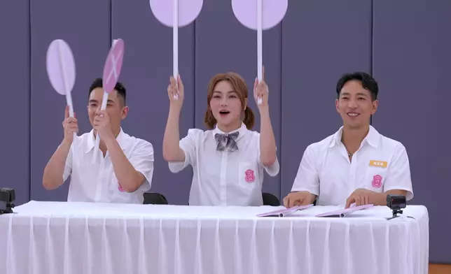 關嘉敏氣氛擔當唔使講架啦。