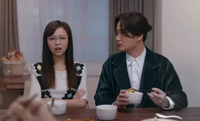 首先程晴扮惡已經笑咗。