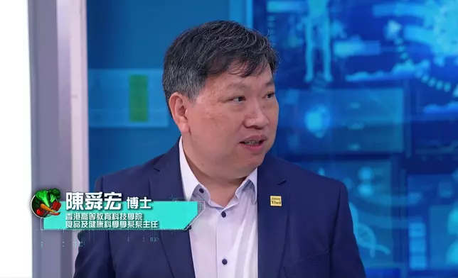 幸美邀請陳舜宏博士講解何謂「酒精中毒」。