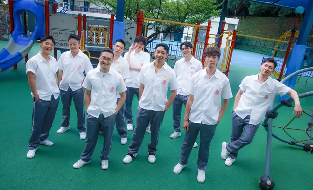 呢班求愛勇者，一啲都唔似乖學生咯。