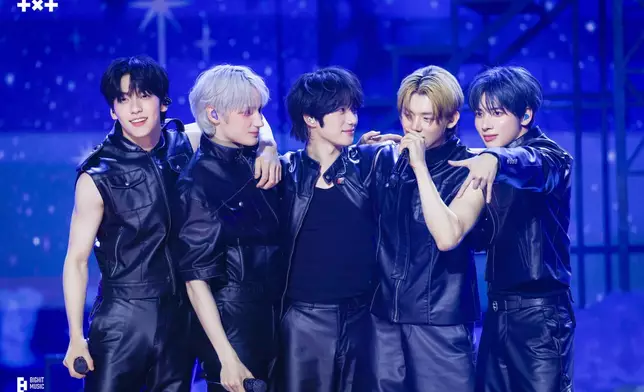 TXT五人在2019年出道。 TXT twitter圖片