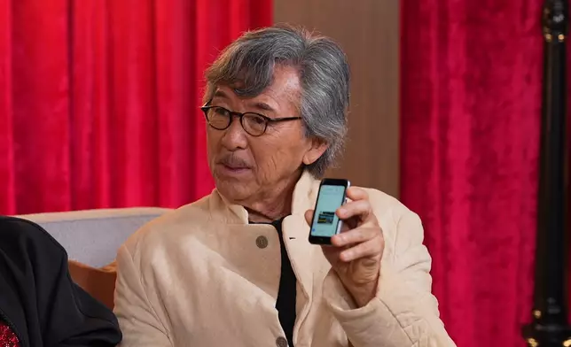 阿Lam原來只使用超小型手機。