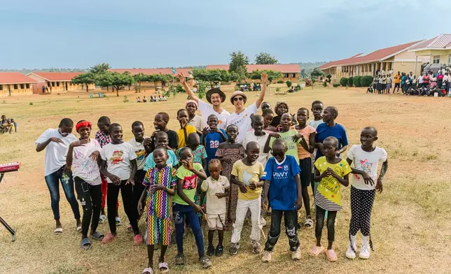 吳浩康和陳思捷參與HOPE Alive! 宣明會守護脆弱孩子-烏干達探訪之旅。