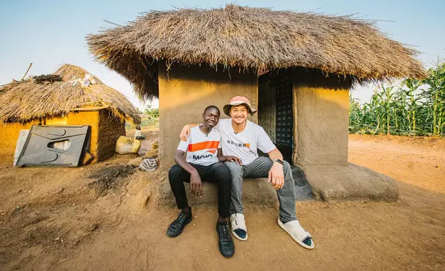 吳浩康探訪小記者Job的家。