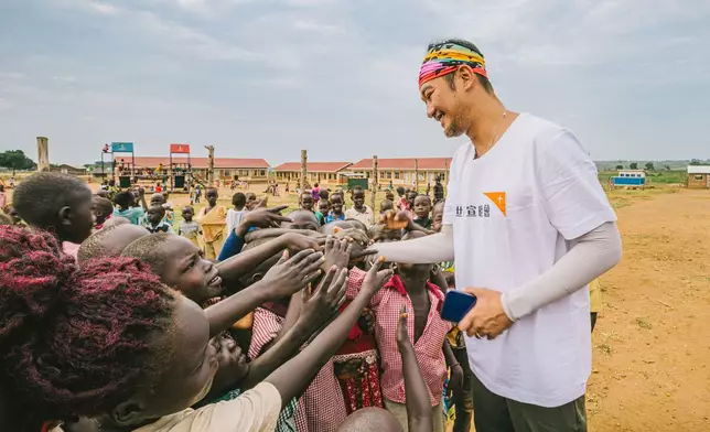 吳浩康從難民中看見生命力與希望：「我哋喺城市生活嘅人，可能真係需要好多嘢先有盼望，但係佢哋乜都冇。」
