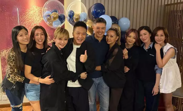 月初合體為錢嘉樂慶祝60歲生日。