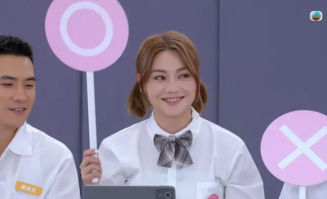 Carman公布左邊係自己嗰陣，全場陷入一片嘩然。