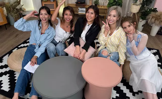 今晚播出全新訪談節目《傾家‧入宅》，4位港女野人擔任主持。