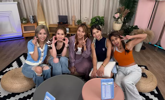 今晚播出全新訪談節目《傾家‧入宅》，4位港女野人擔任主持。