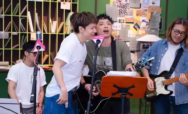 9月會去新加坡參與「JAM OFF 2025」音樂節，與Van的偶像鄭伊健一齊出trip。