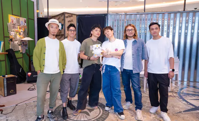 Nowhere Boys上周六（8月23日）邀請好朋友陳健安擔任「Nowhere Boys mini live gig」嘉賓。