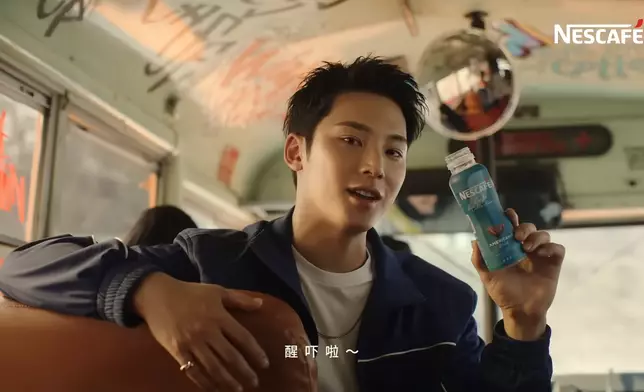 珉奎大講廣東話。