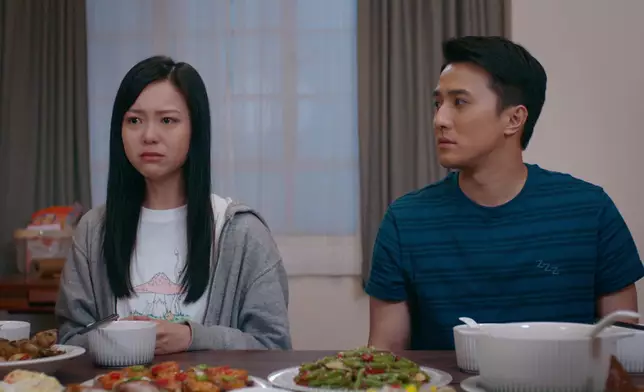 Karen螢幕處女喊戲，係very自然同有感染力。