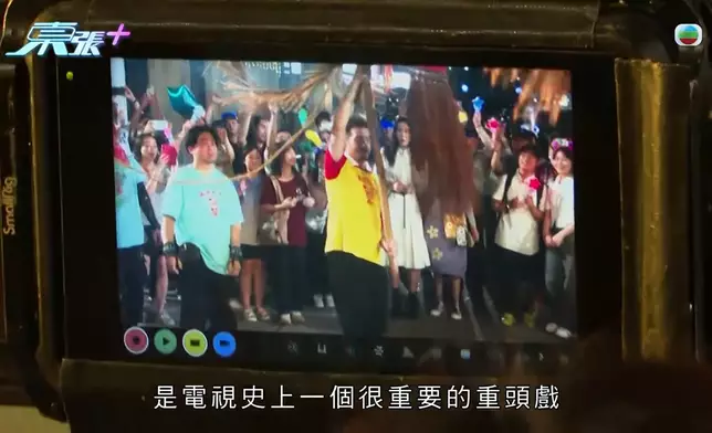 馬貫東陳豪互笠高帽