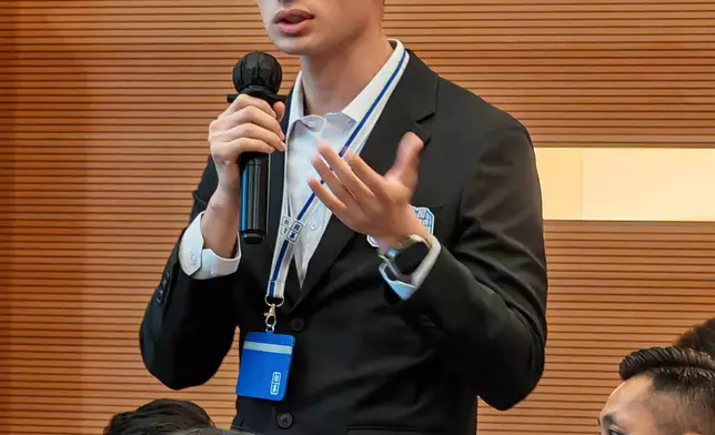 巴士的報記者攝